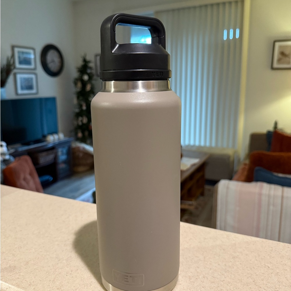 Yeti 46oz Rambler Insulated Water Bottle